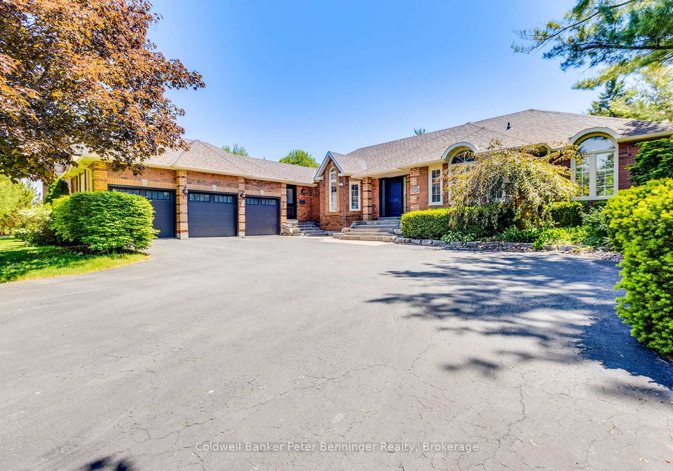 152-treegrove-circle-aurora-ontario-n13414338