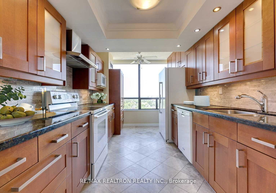 7460-bathurst-street-vaughan-ontario-n13414592