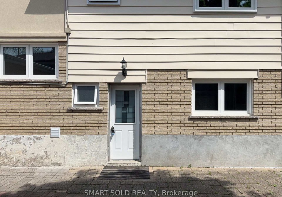 1-hammond-drive-aurora-ontario-n13416410