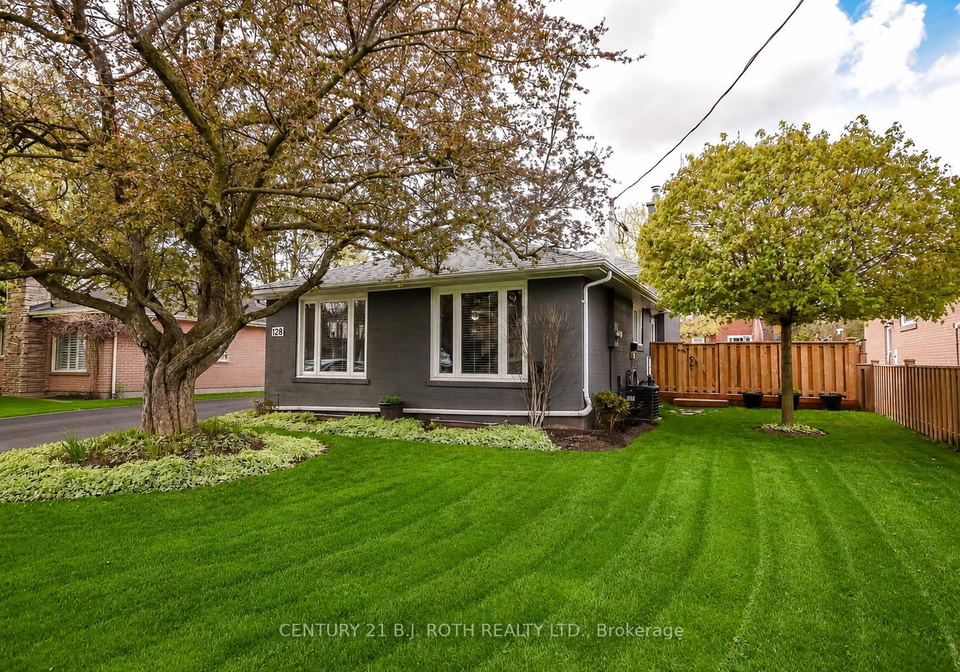 128-cherrywood-drive-newmarket-ontario-n13416474