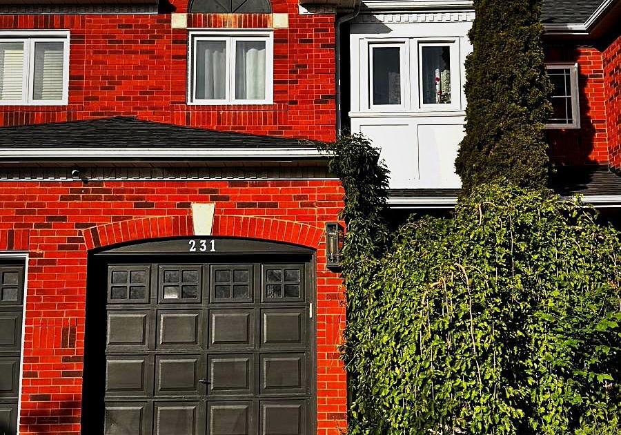 231-denise-circle-newmarket-ontario-n13416758