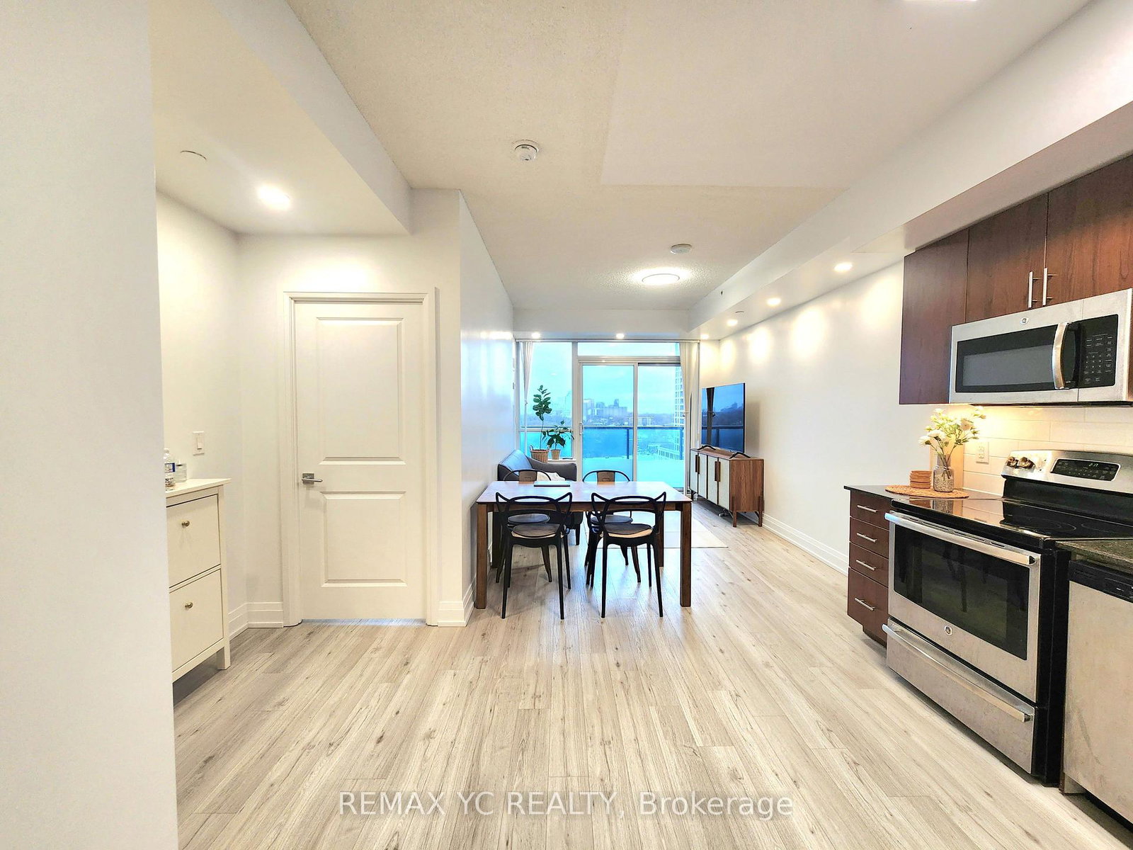 7165-yonge-street-markham-ontario-n13417366