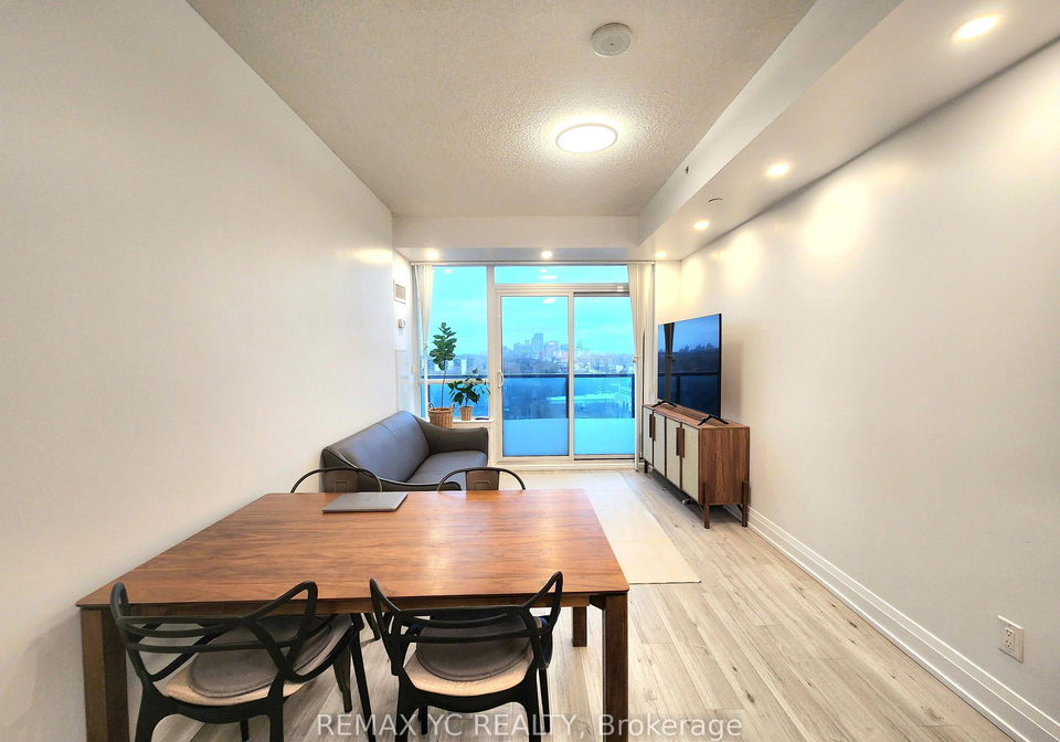 7165-yonge-street-markham-ontario-n13417366