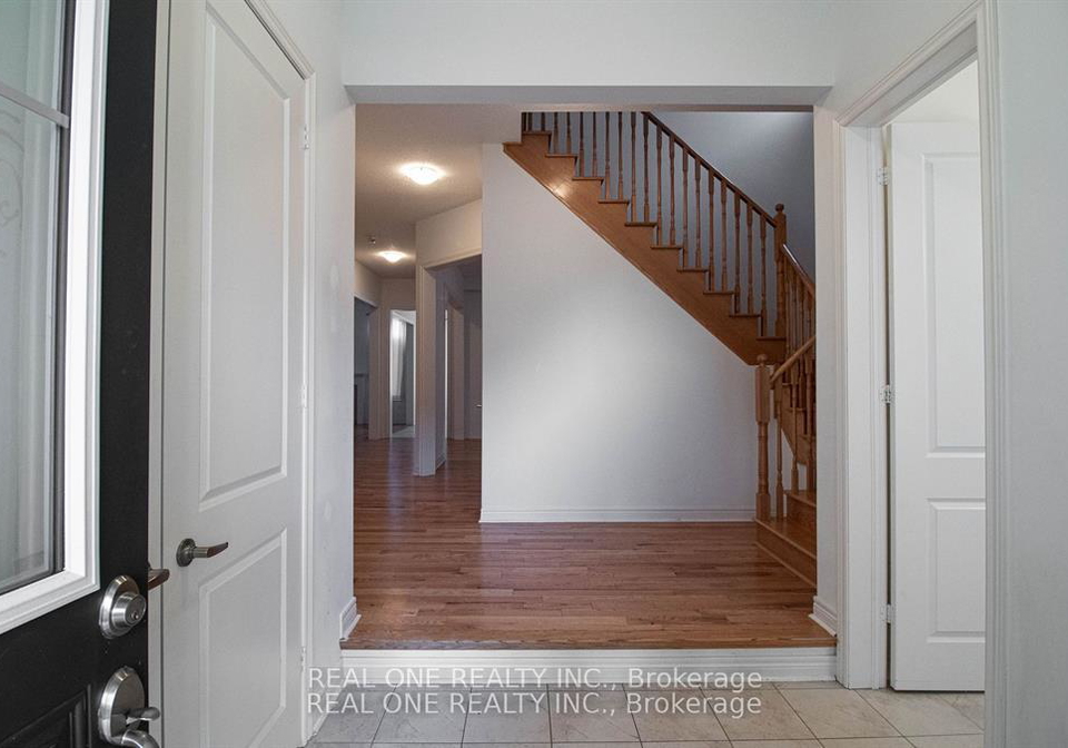 235-gibson-circle-bradford-west-gwillimbury-ontario-n13418158