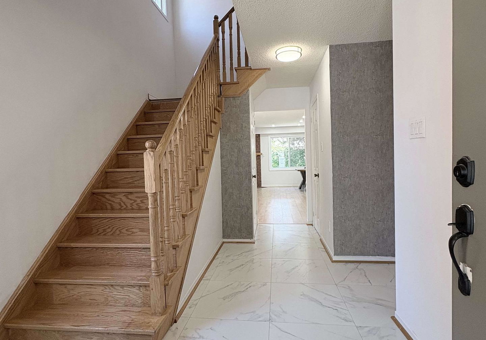 745-caradonna-crescent-newmarket-ontario-n13418758