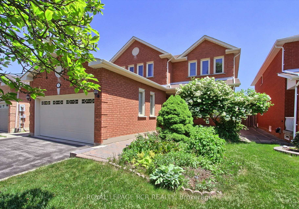 11-zucchet-court-vaughan-ontario-n13418846