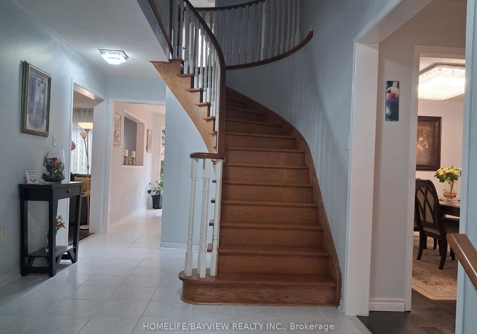 137-widdifield-avenue-newmarket-ontario-n13419028