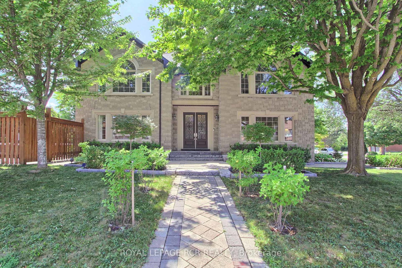 646-brooker-ridge-newmarket-ontario-n13419298