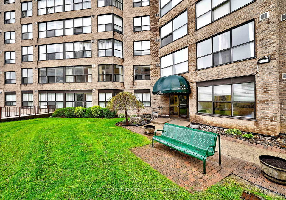 250-davis-drive-newmarket-ontario-n13419718