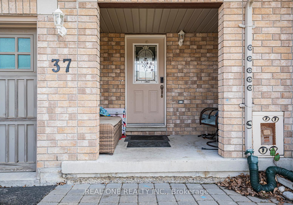 37-bilbrough-street-aurora-ontario-n13420228