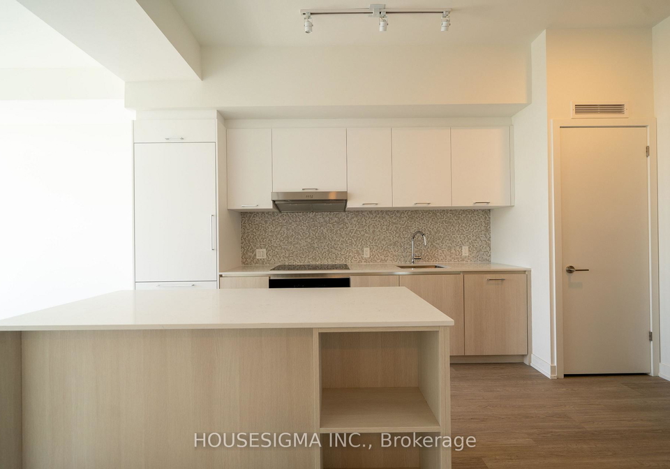 8188-yonge-street-vaughan-ontario-n13421008