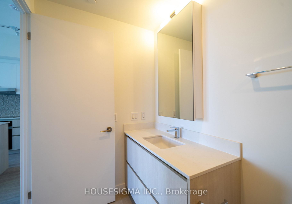 8188-yonge-street-vaughan-ontario-n13421008