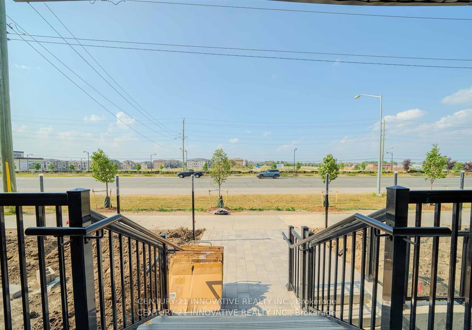 16-lytham-green-circle-newmarket-ontario-n13421078