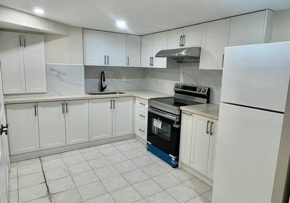 18-walnut-grove-crescent-richmond-hill-ontario-n13421926