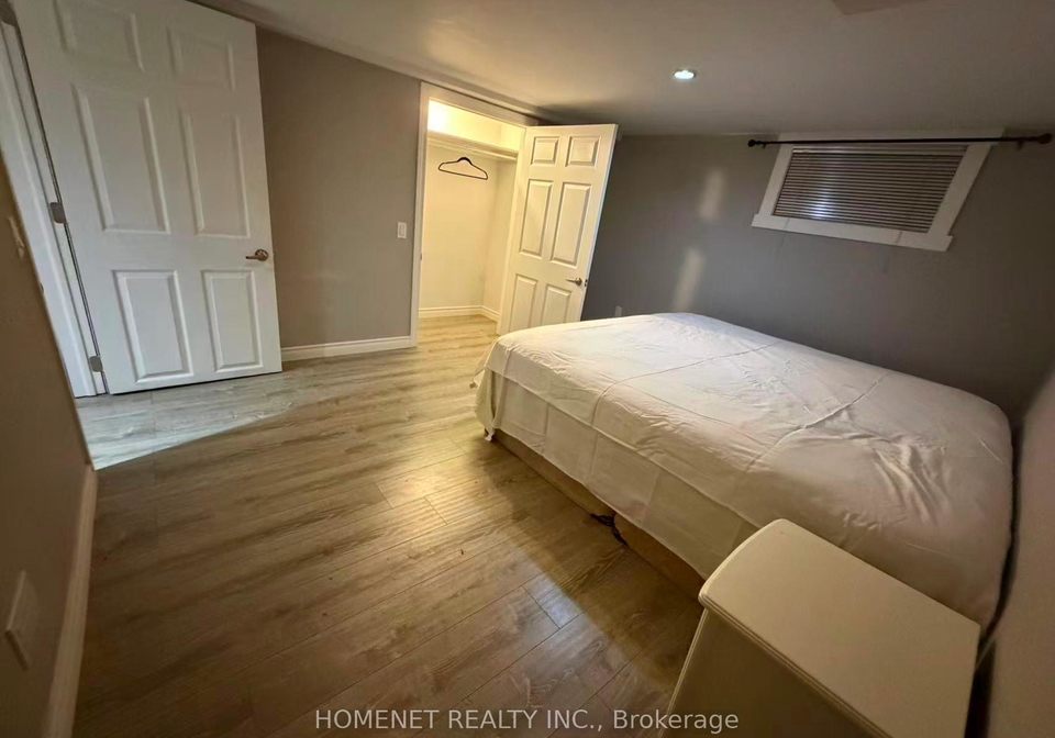 57-howard-road-newmarket-ontario-n13423526