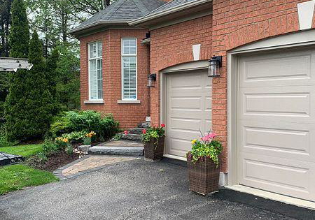 657-chaleur-place-newmarket-ontario-n13423570