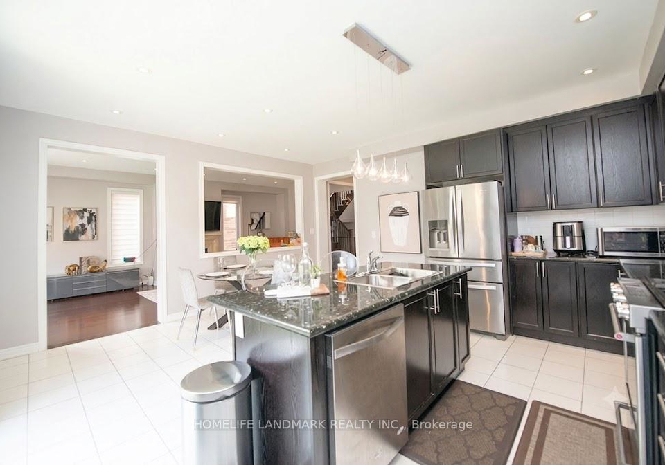 35-mowder-drive-aurora-ontario-n13424174