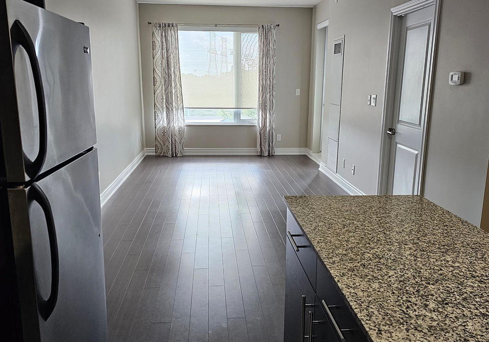 325-south-park-road-markham-ontario-n13424784