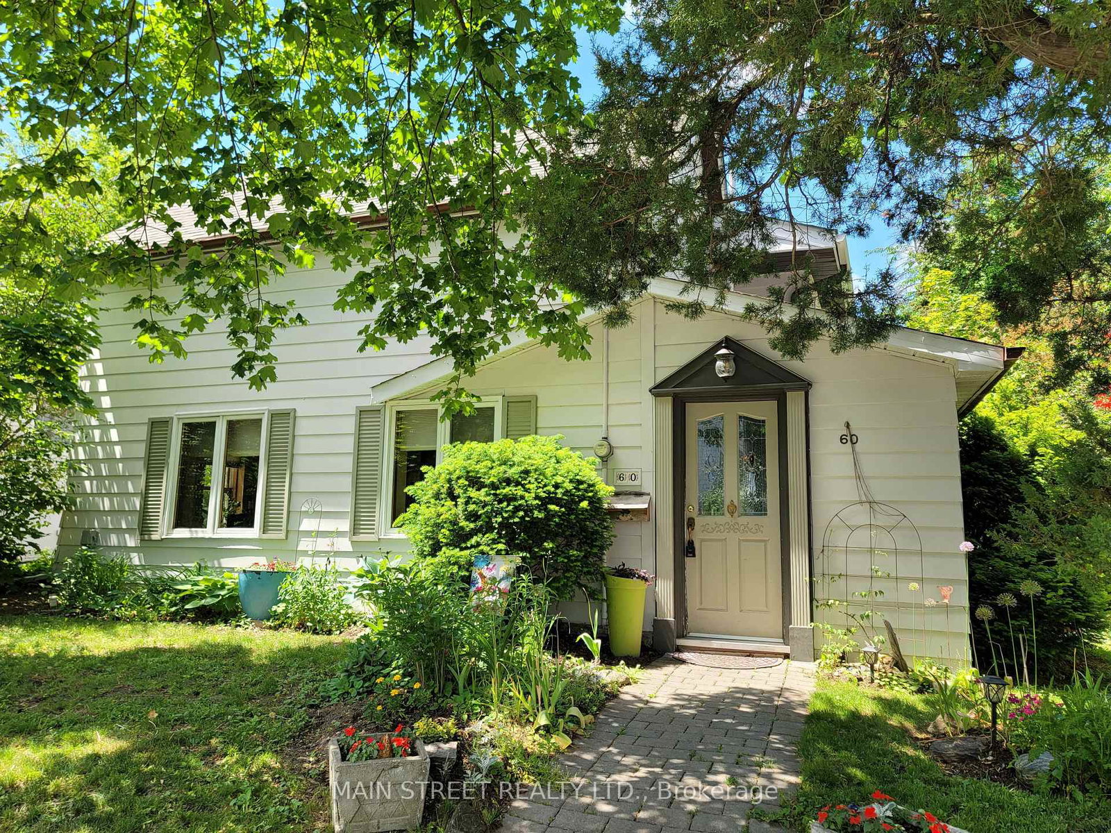 60-niagara-street-newmarket-ontario-n13425428