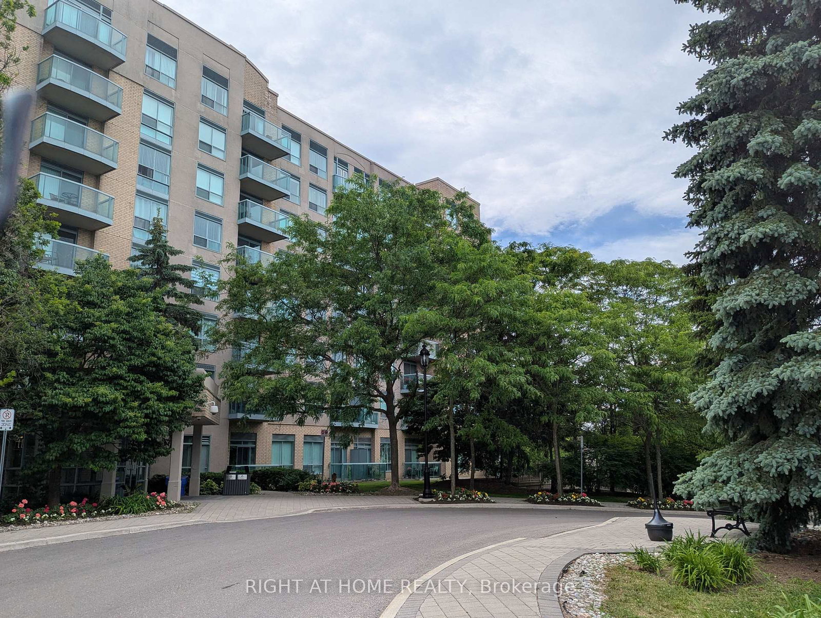 3-ellesmere-street-richmond-hill-ontario-n13425924