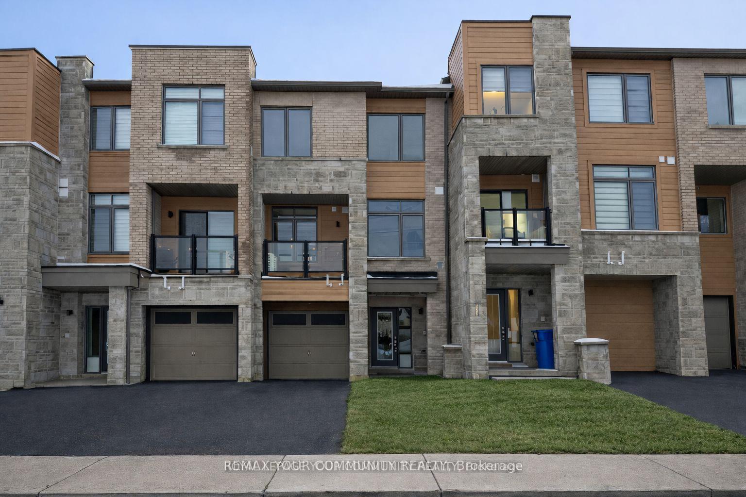 194-vantage-loop-street-newmarket-ontario-n13427676