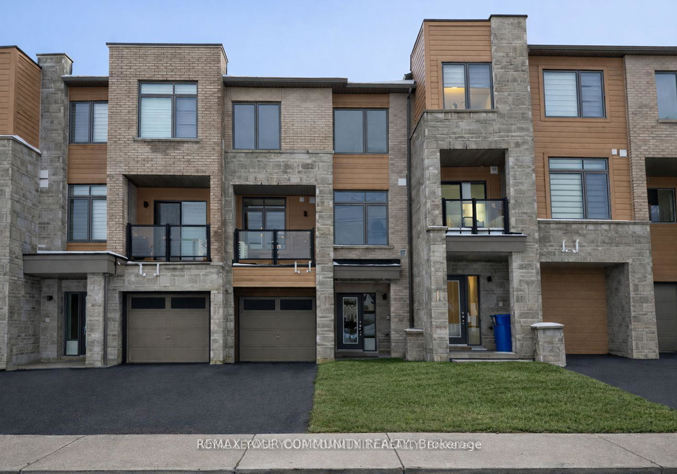 194-vantage-loop-street-newmarket-ontario-n13427676