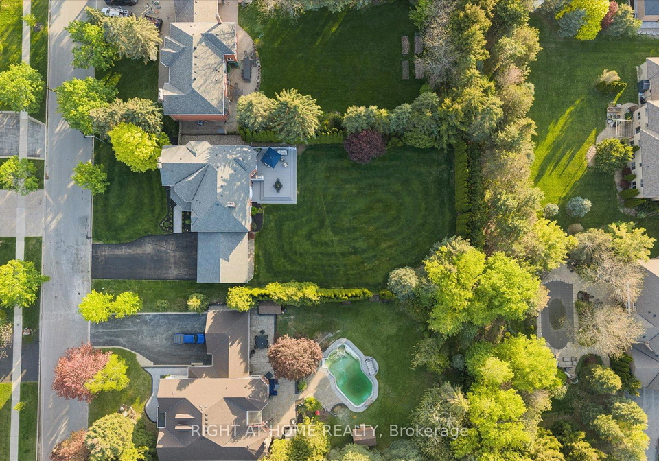 137-treegrove-circle-aurora-ontario-n13427722