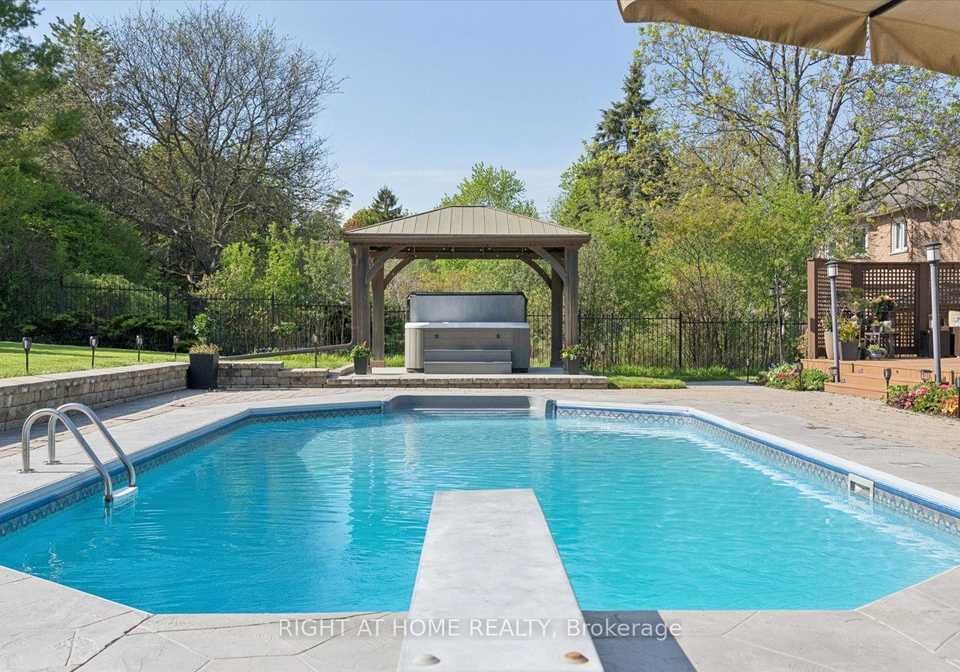 33-wellington-heights-court-aurora-ontario-n13427746