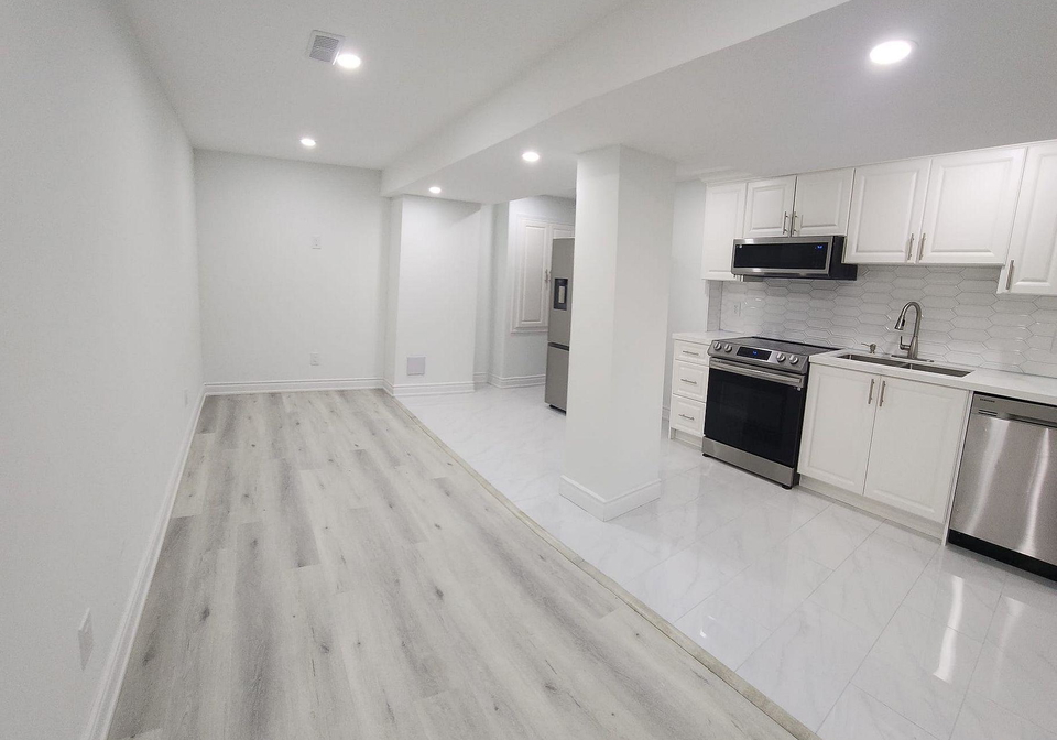 2-mercury-avenue-georgina-ontario-n13428064