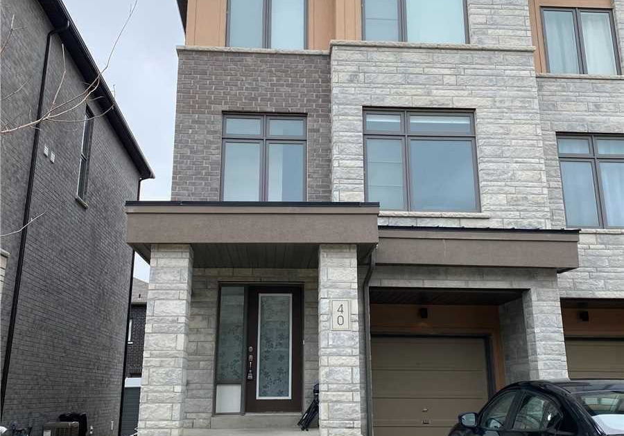 40-vantage-loop-street-newmarket-ontario-n13429044