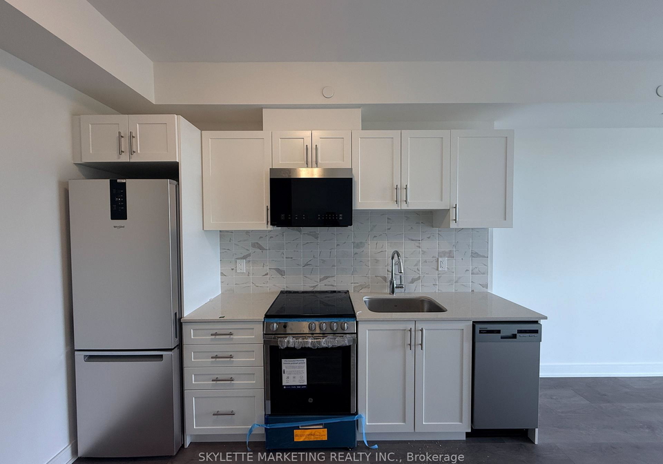 705-davis-drive-newmarket-ontario-n13429114