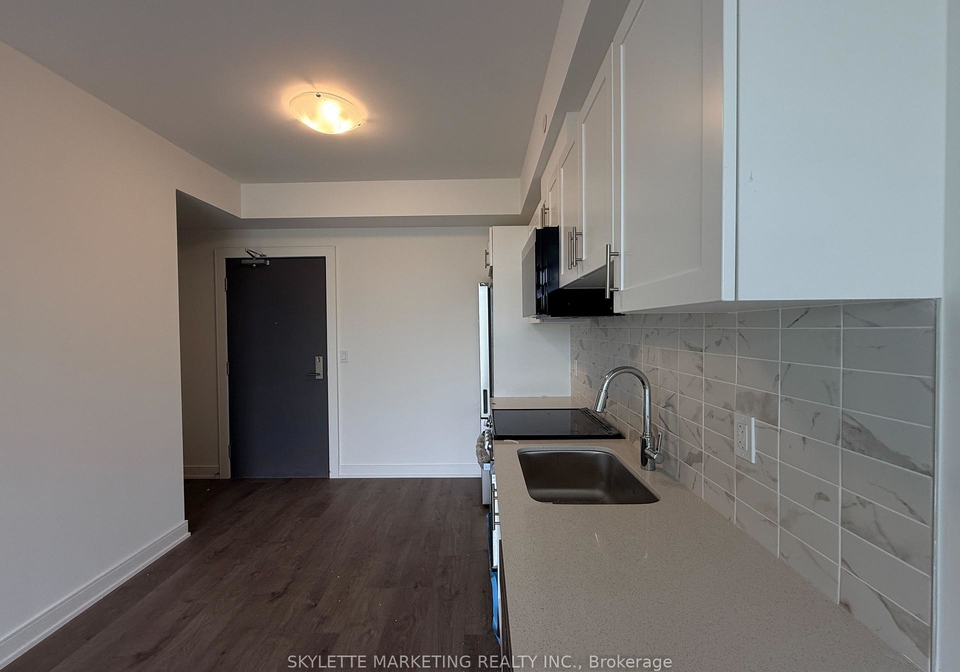 705-davis-drive-newmarket-ontario-n13429114