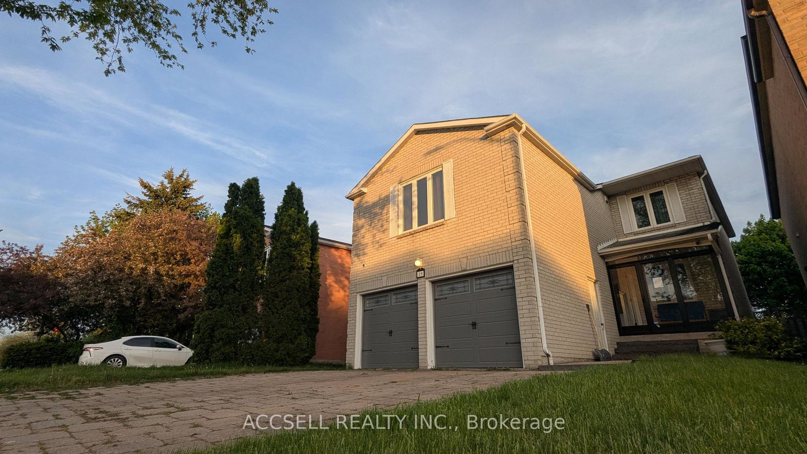 19-joseph-aaron-boulevard-vaughan-ontario-n13429756