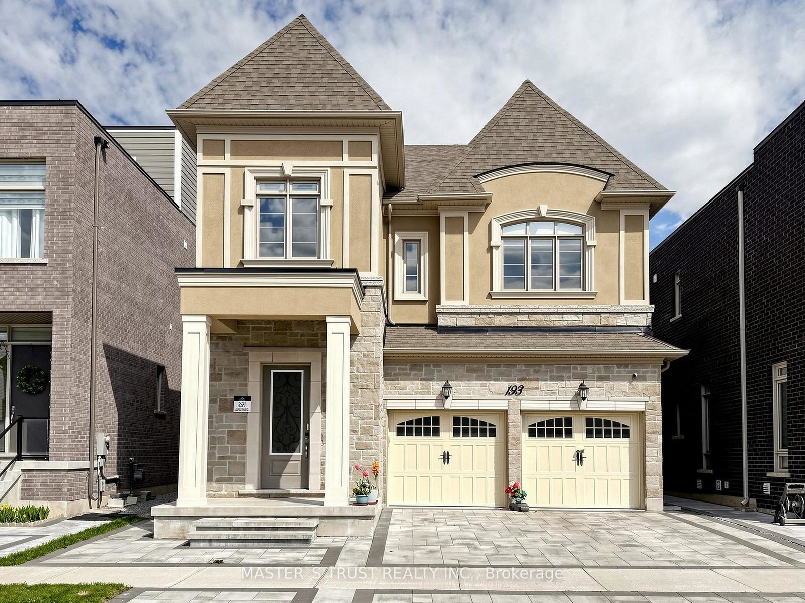 193-milky-way-richmond-hill-ontario-n13429852