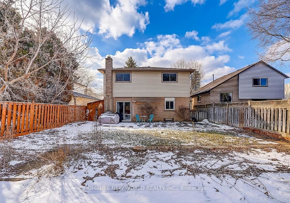 715-irwin-crescent-newmarket-ontario-n13430964