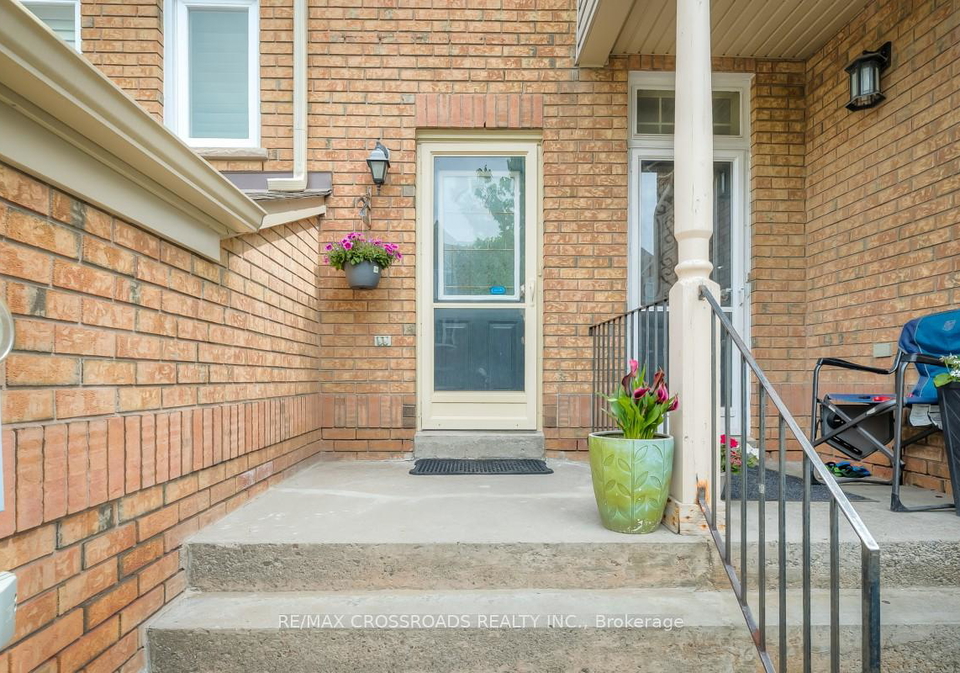 8-larissa-court-vaughan-ontario-n13431862