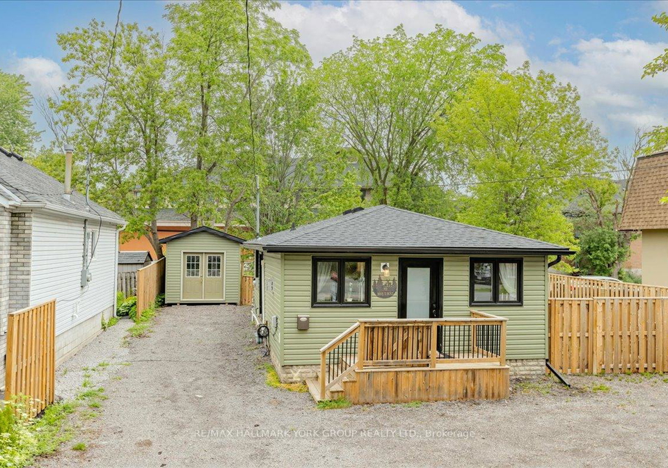 19-metro-road-s-georgina-ontario-n13431868
