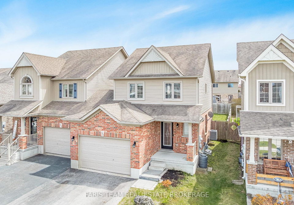 104-banting-crescent-essa-ontario-n13433230
