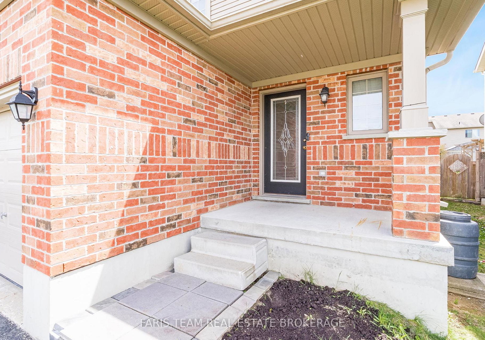 104-banting-crescent-essa-ontario-n13433230