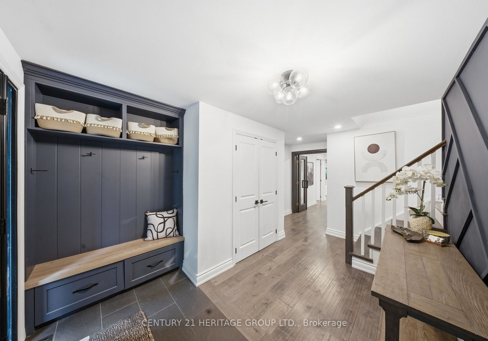 7-cedar-crescent-aurora-ontario-n13433766