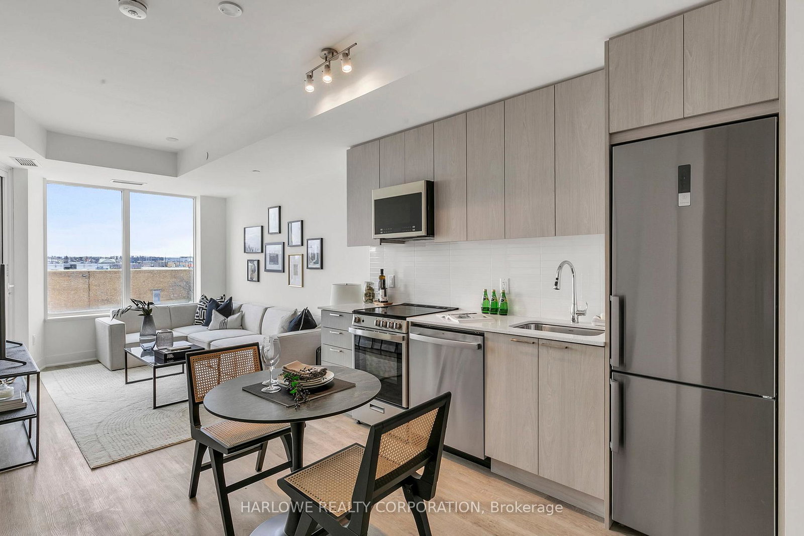 185-deerfield-road-newmarket-ontario-n13434344