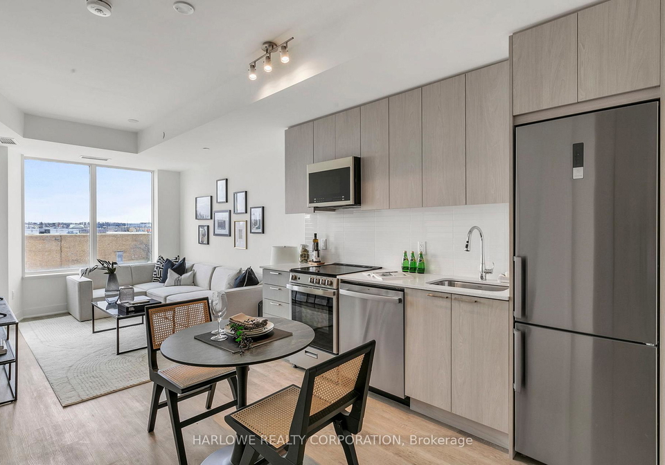 185-deerfield-road-newmarket-ontario-n13434344