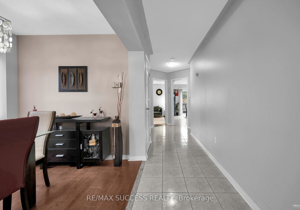228-flagstone-way-newmarket-ontario-n13435498