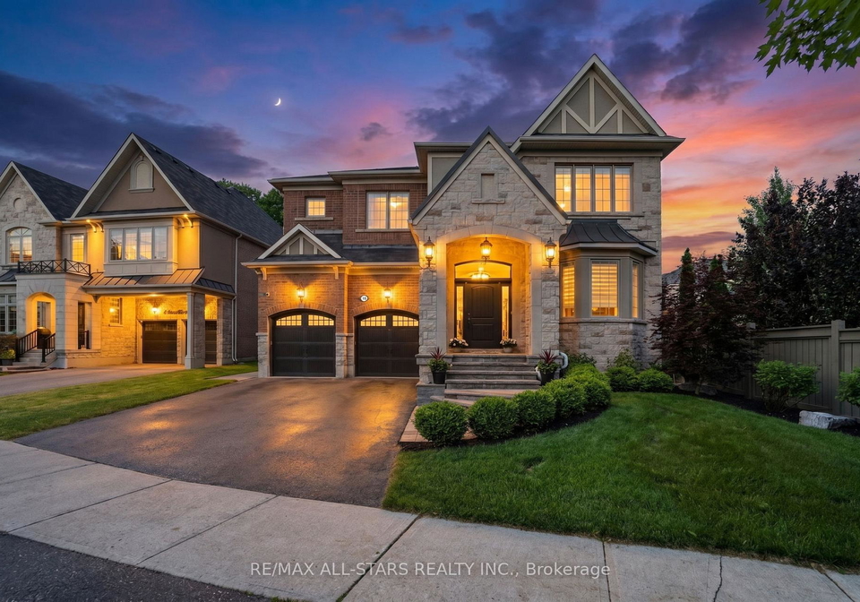 10-forest-grove-court-aurora-ontario-n13435714