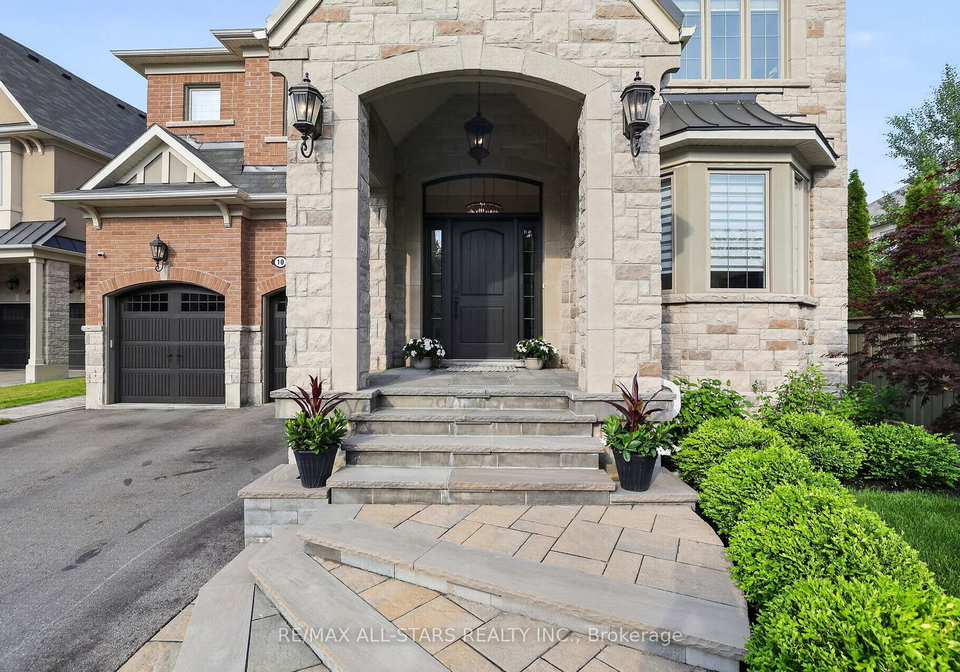 10-forest-grove-court-aurora-ontario-n13435714