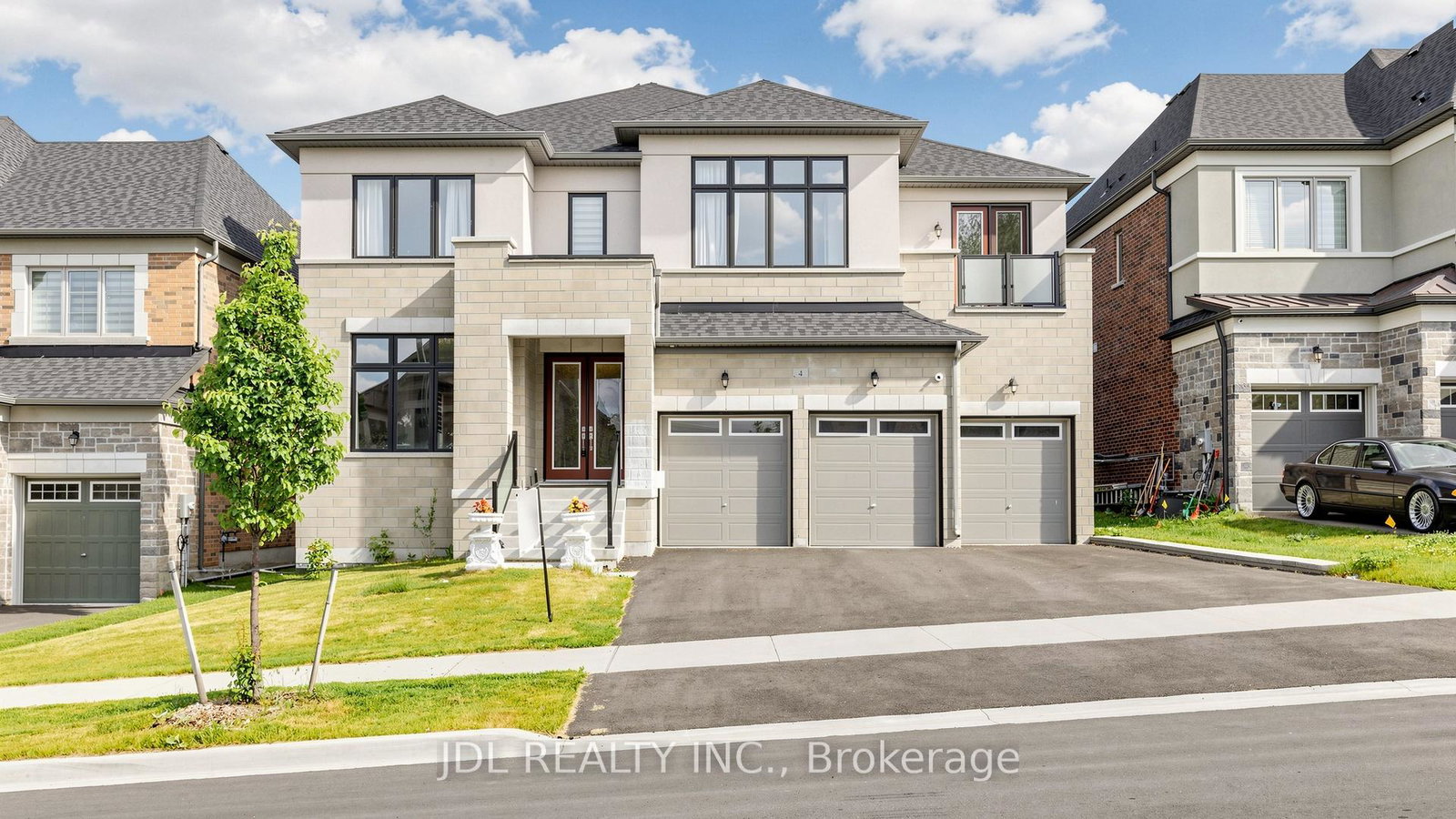 4-fair-winds-lane-east-gwillimbury-ontario-n13435760