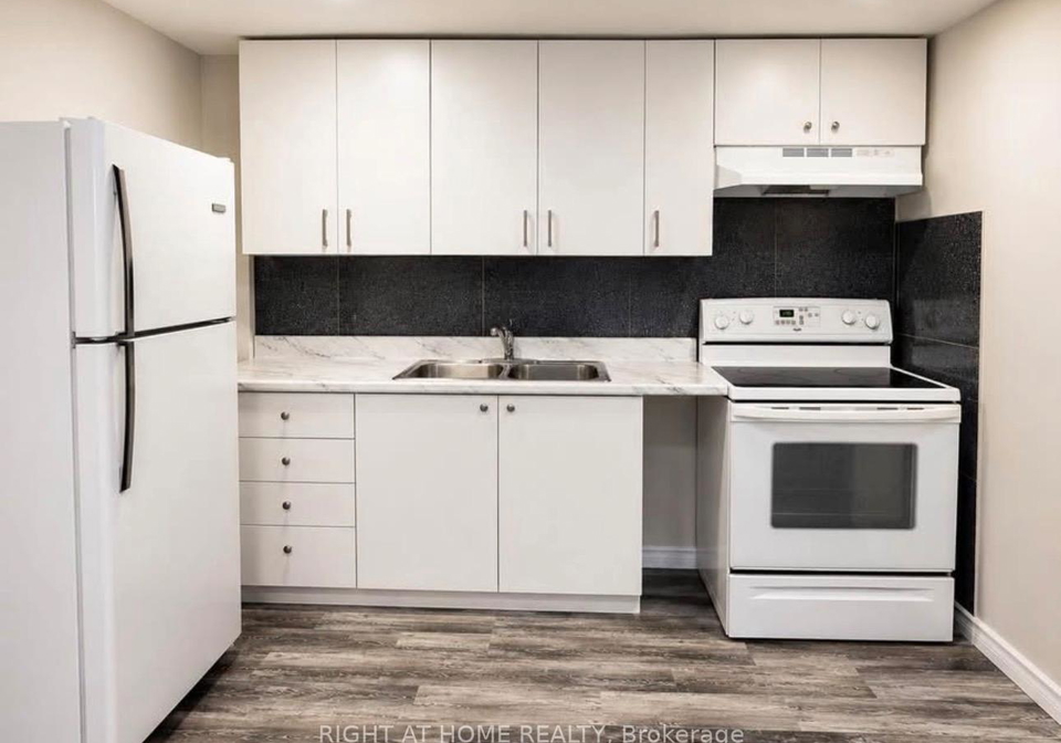 2-bradford-street-east-gwillimbury-ontario-n13436048