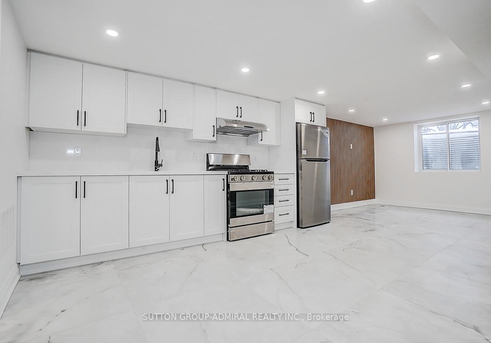 176-cherrywood-drive-newmarket-ontario-n13436112