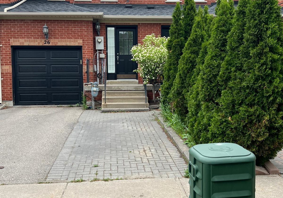 26-lucena-crescent-vaughan-ontario-n13436802