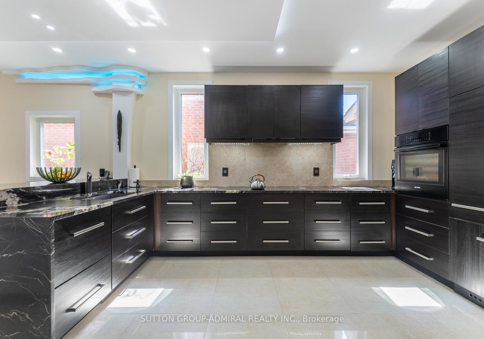 626-college-manor-drive-newmarket-ontario-n13436840